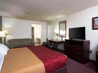 Travelodge By Wyndham Merrill