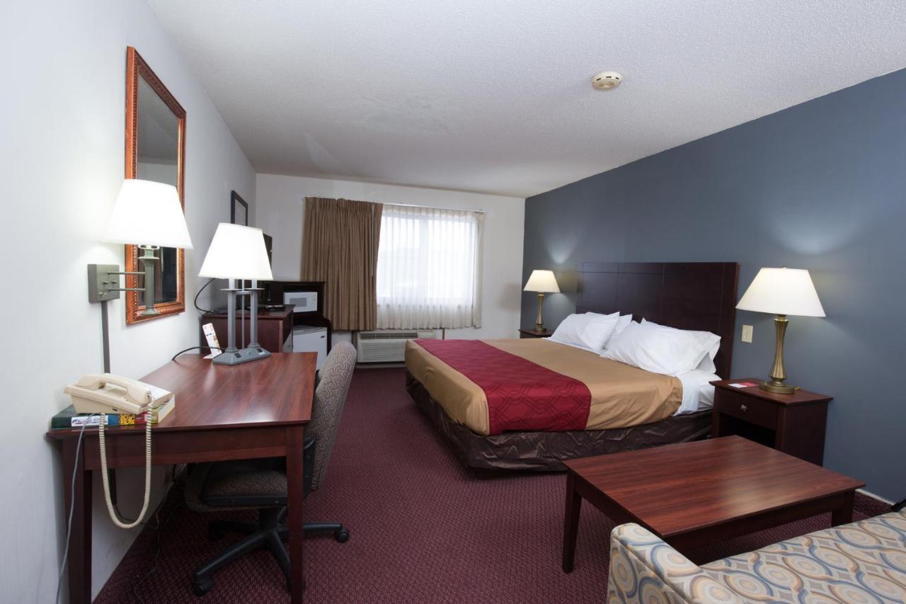 Travelodge By Wyndham Hotel Merrill