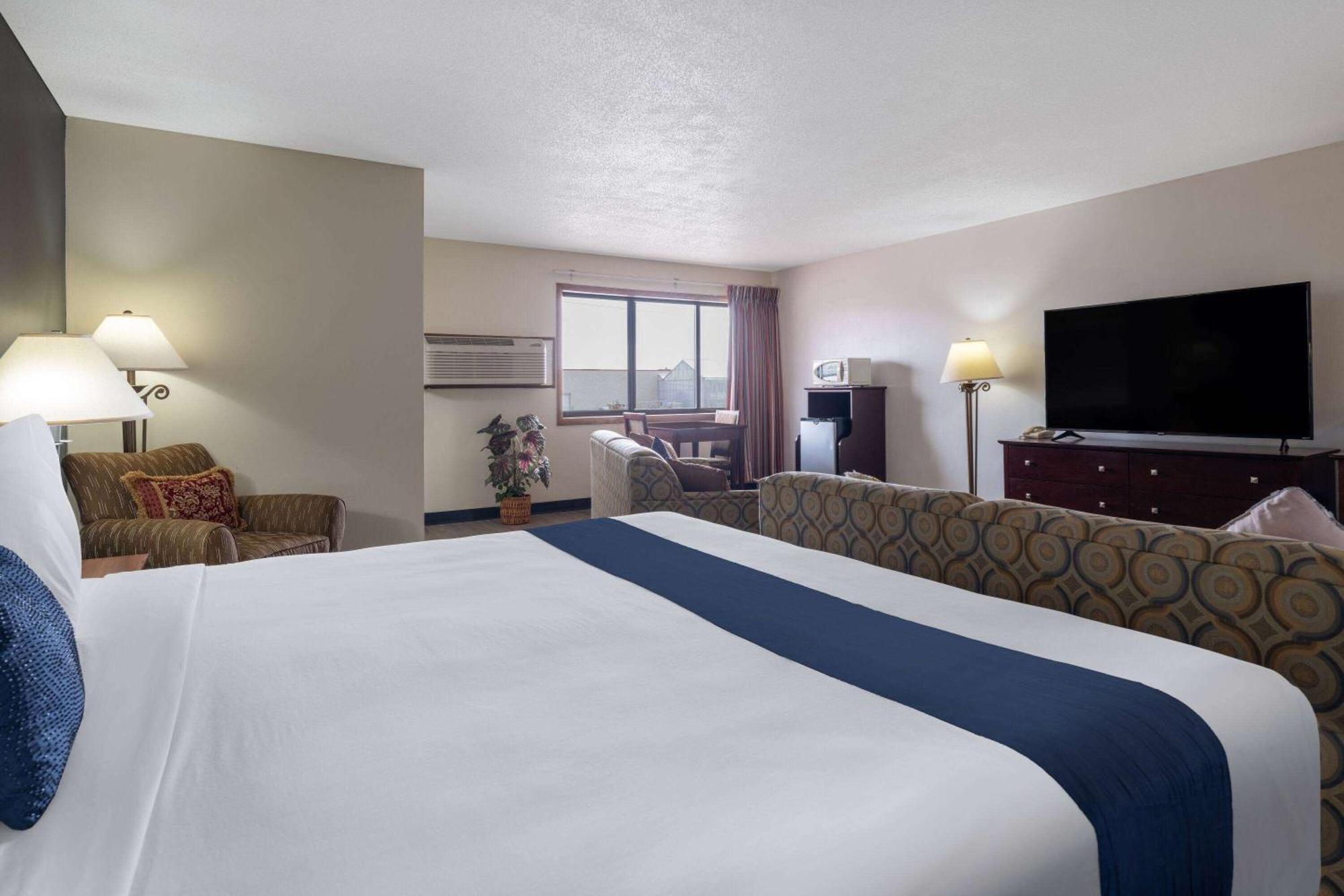 Travelodge By Wyndham Hotel *