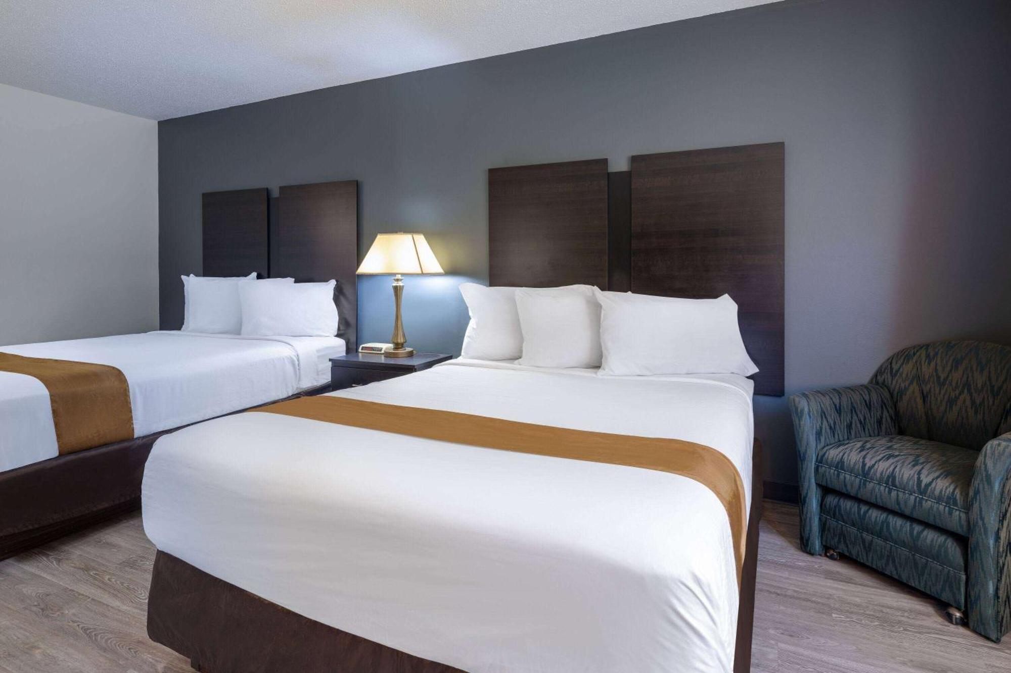 Hotel Travelodge By Wyndham Merrill