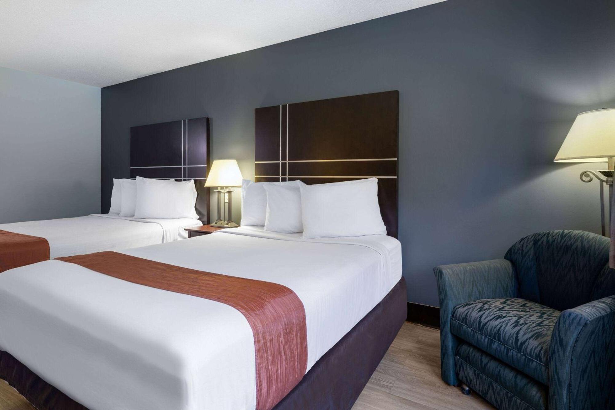 Travelodge By Wyndham *