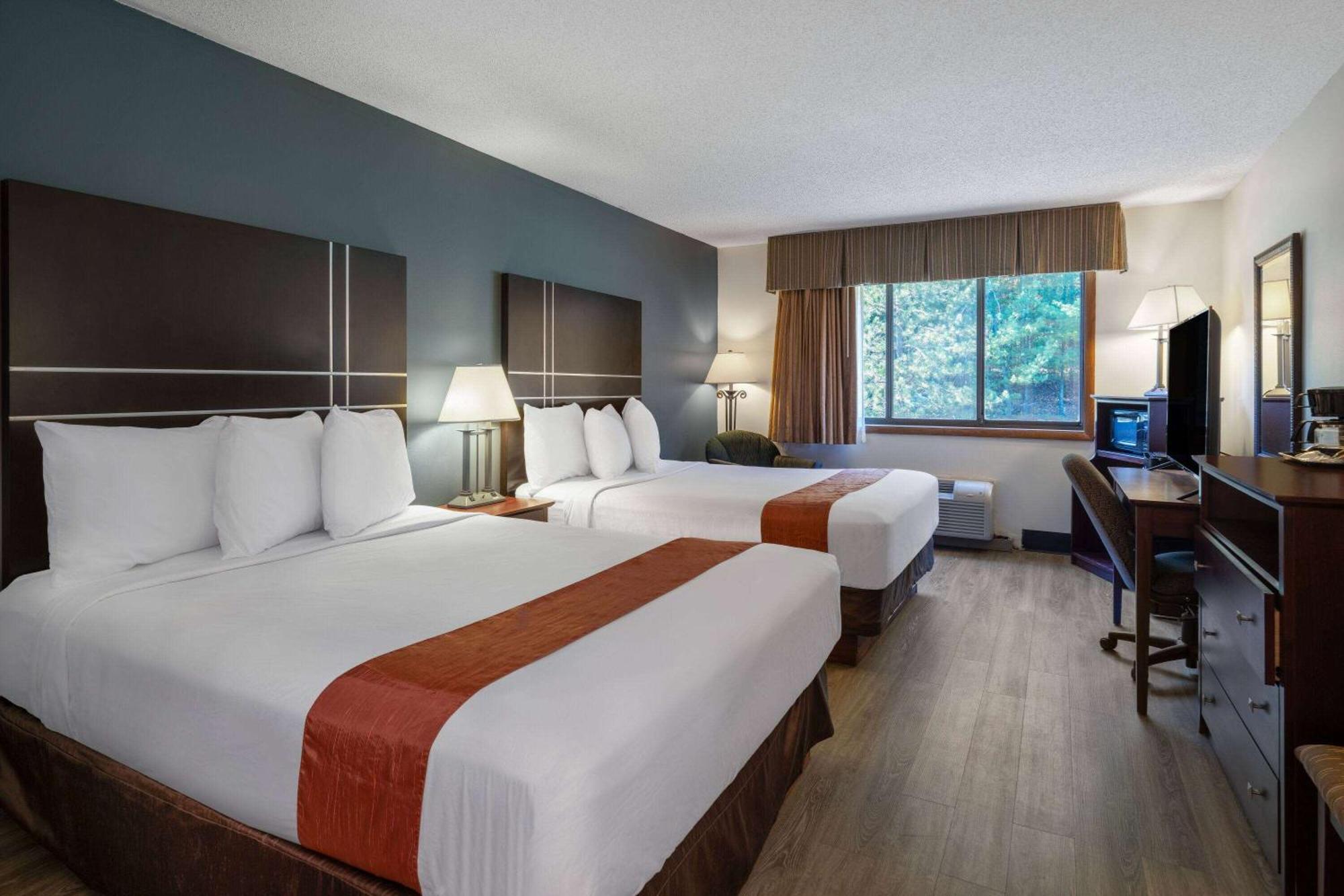 Travelodge By Wyndham Hotel Merrill